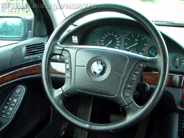 BMW 523iA Touring (102)
